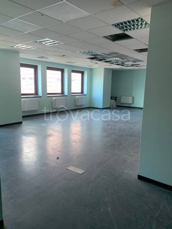 ufficio in affitto a Genova in zona Sampierdarena