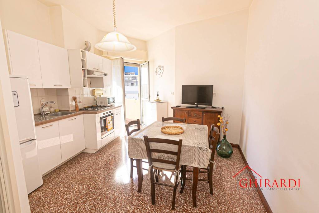 appartamento in affitto a Genova in zona Sestri Ponente