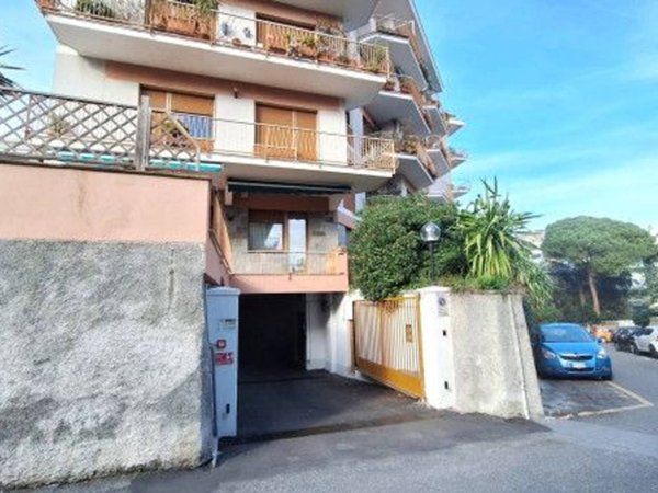 negozio in affitto a Genova in zona Albaro