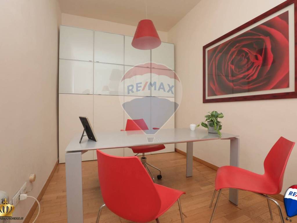 ufficio in affitto a Genova in zona Sottoripa / Maddalena / Molo