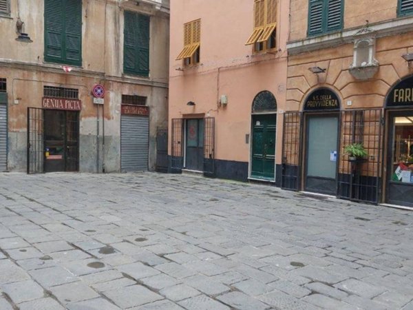 negozio in affitto a Genova in zona Centro Storico