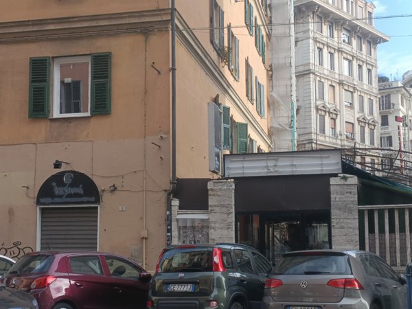 locale commerciale in affitto a Genova in zona Foce