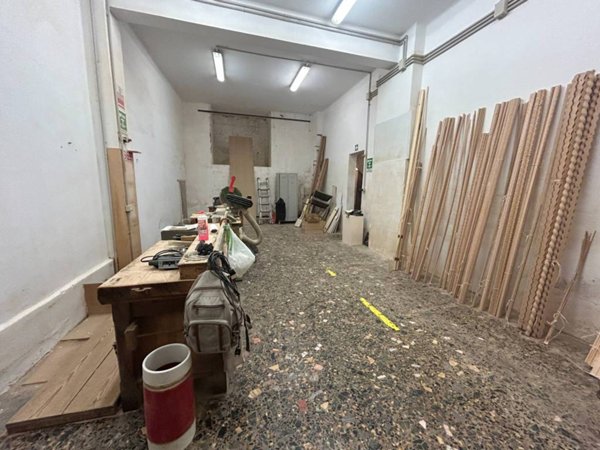 locale commerciale in affitto a Genova in zona Centro Storico