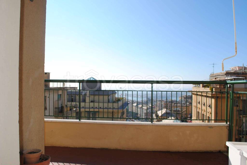 appartamento in affitto a Genova in zona Castelletto