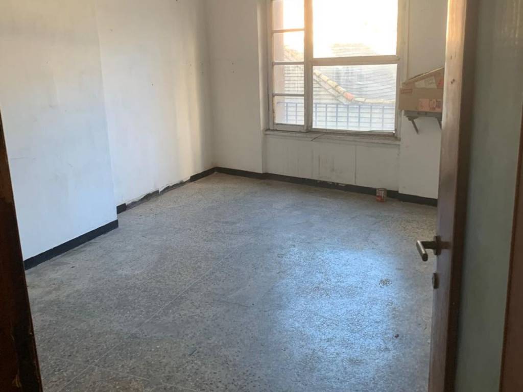 locale di sgombero in affitto a Genova in zona Centro Storico