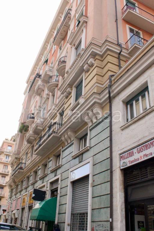 negozio in affitto a Genova in zona Foce