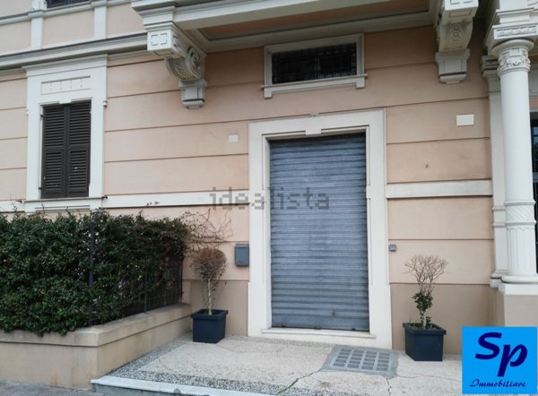 locale commerciale in affitto a Genova in zona Albaro