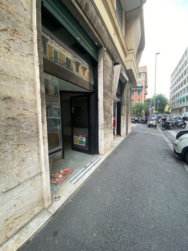 locale commerciale in affitto a Genova in zona Albaro