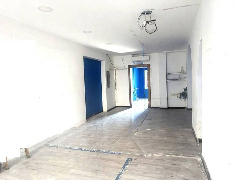 negozio in affitto a Genova in zona Nervi