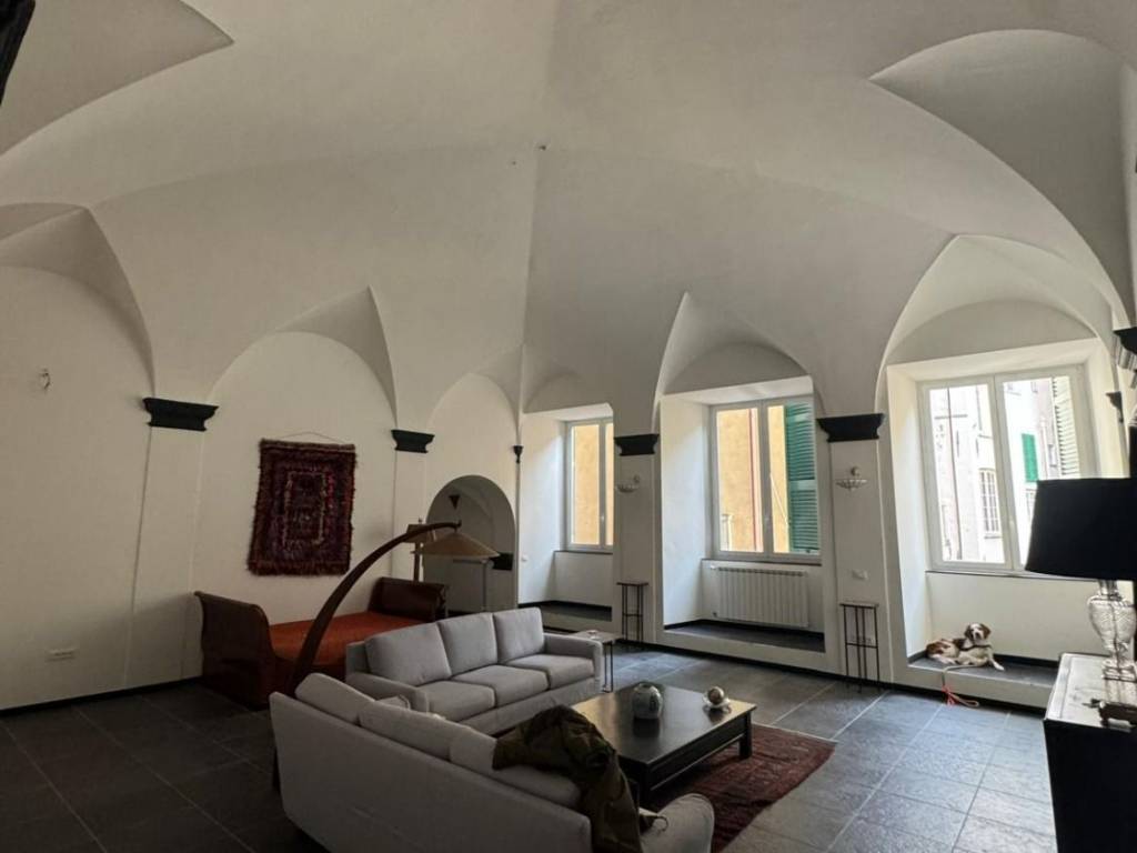 appartamento in affitto a Genova in zona Sottoripa / Maddalena / Molo