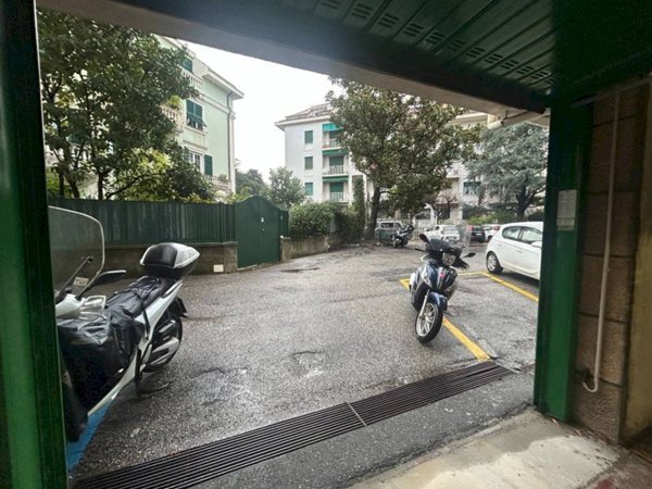 locale di sgombero in affitto a Genova in zona Albaro