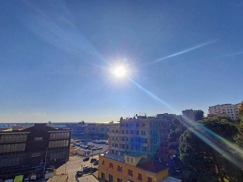 appartamento in affitto a Genova in zona Sestri Ponente