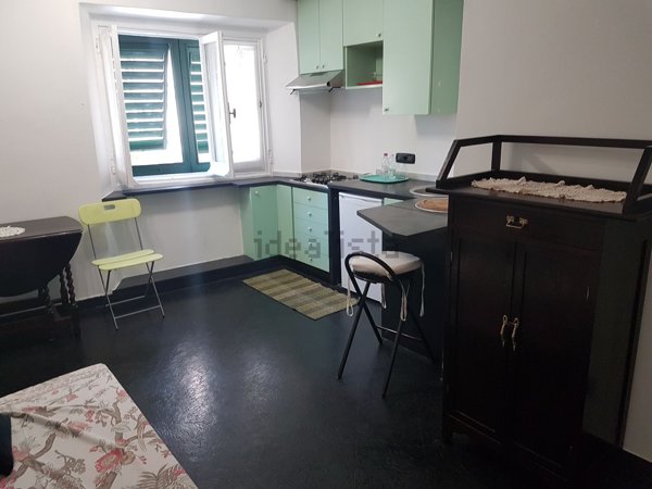 appartamento in affitto a Genova in zona Sottoripa / Maddalena / Molo