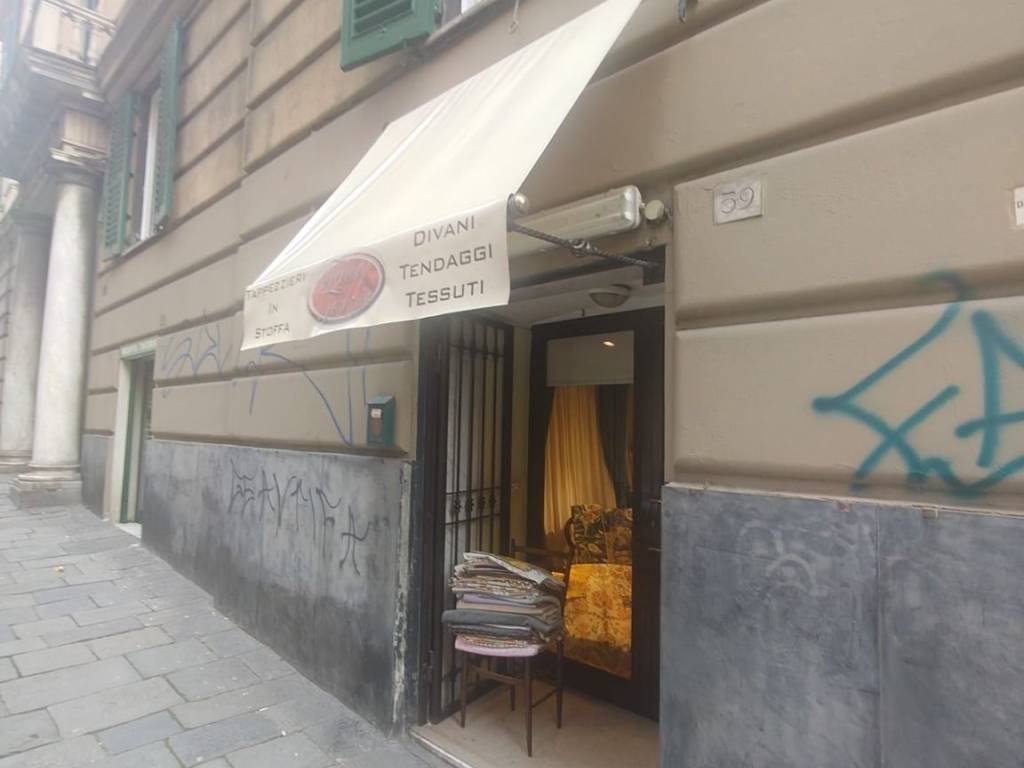 negozio in affitto a Genova