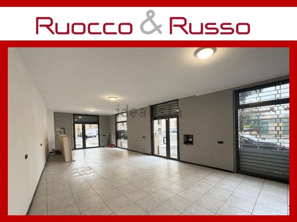 negozio in affitto a Genova in zona Foce