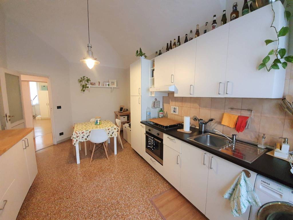 appartamento in affitto a Genova in zona Carignano