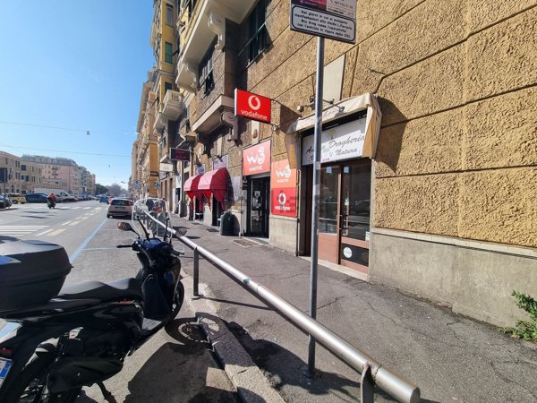 negozio in affitto a Genova in zona San Fruttuoso