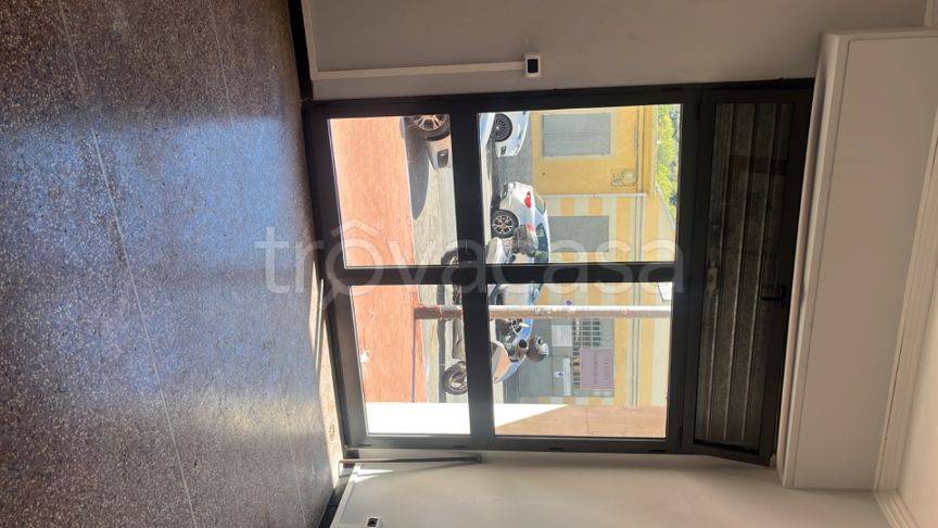 locale commerciale in affitto a Genova in zona Staglieno