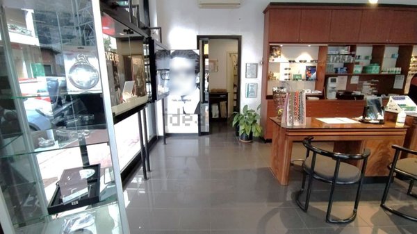 ufficio in affitto a Genova in zona Molassana