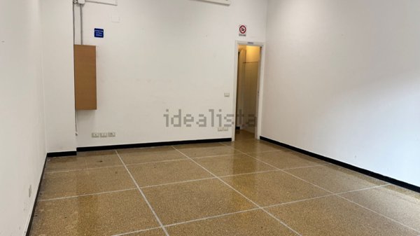 locale commerciale in affitto a Genova in zona Oregina