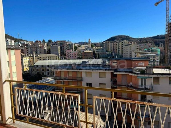 appartamento in affitto a Genova in zona Sestri Ponente