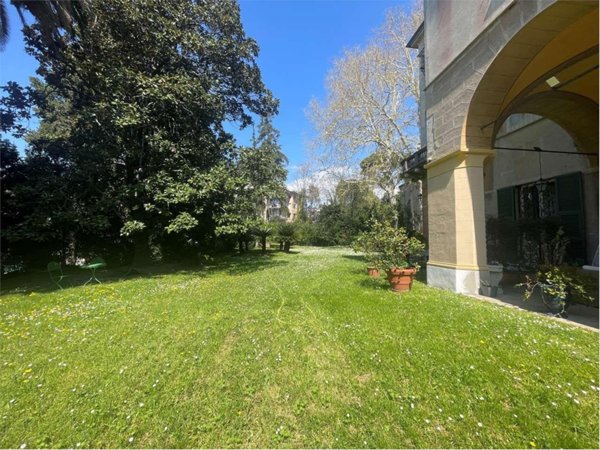 esavano in affitto a Genova in zona Nervi