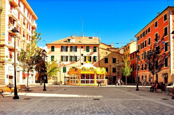 negozio in affitto a Genova in zona Sestri Ponente