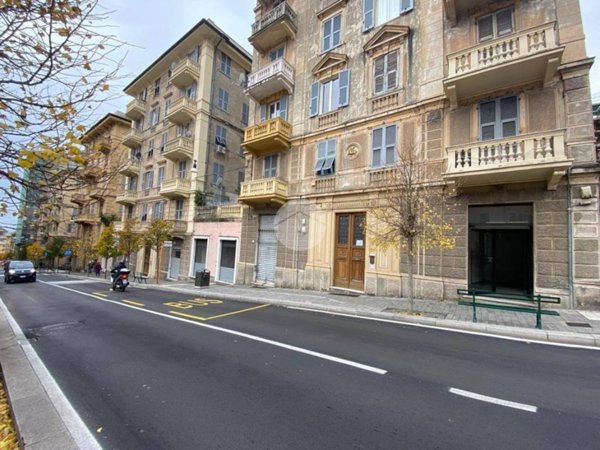 ufficio in affitto a Genova in zona Sestri Ponente