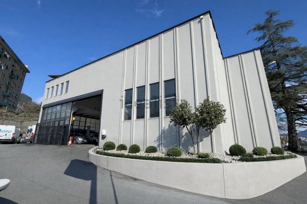 capannone in affitto a Genova in zona Sestri Ponente