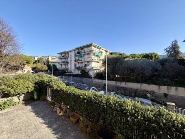 appartamento in affitto a Genova in zona Quarto dei Mille