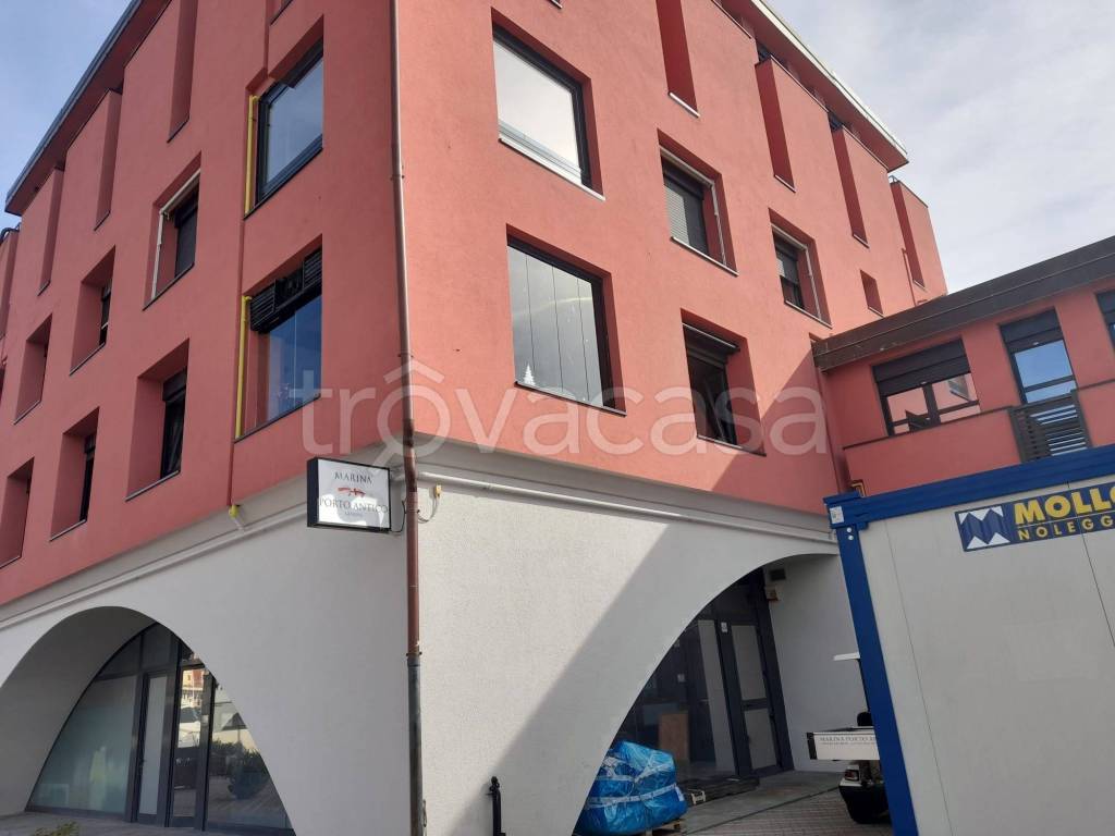 appartamento in affitto a Genova in zona Sottoripa / Maddalena / Molo