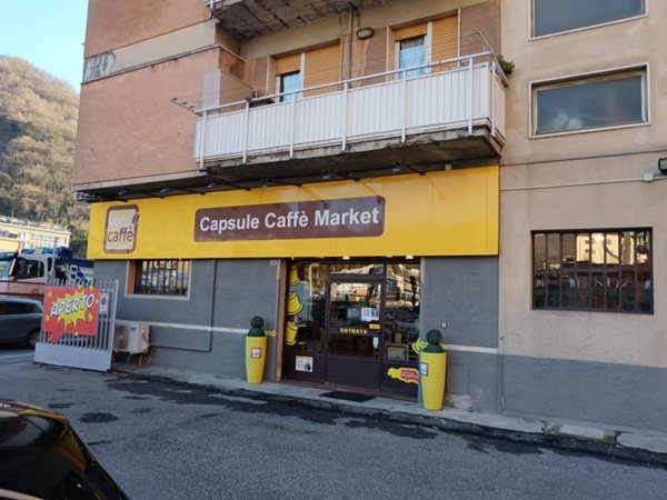 negozio in affitto a Genova in zona Struppa