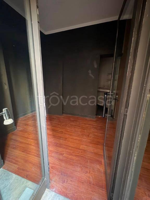 negozio in affitto a Genova in zona Sottoripa / Maddalena / Molo