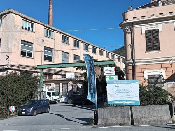 locale commerciale in affitto a Genova in zona Borzoli
