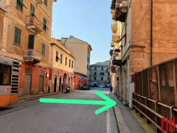 negozio in affitto a Genova in zona Sestri Ponente