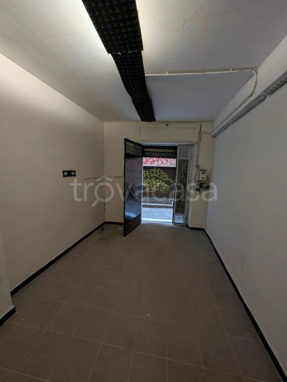 negozio in affitto a Genova