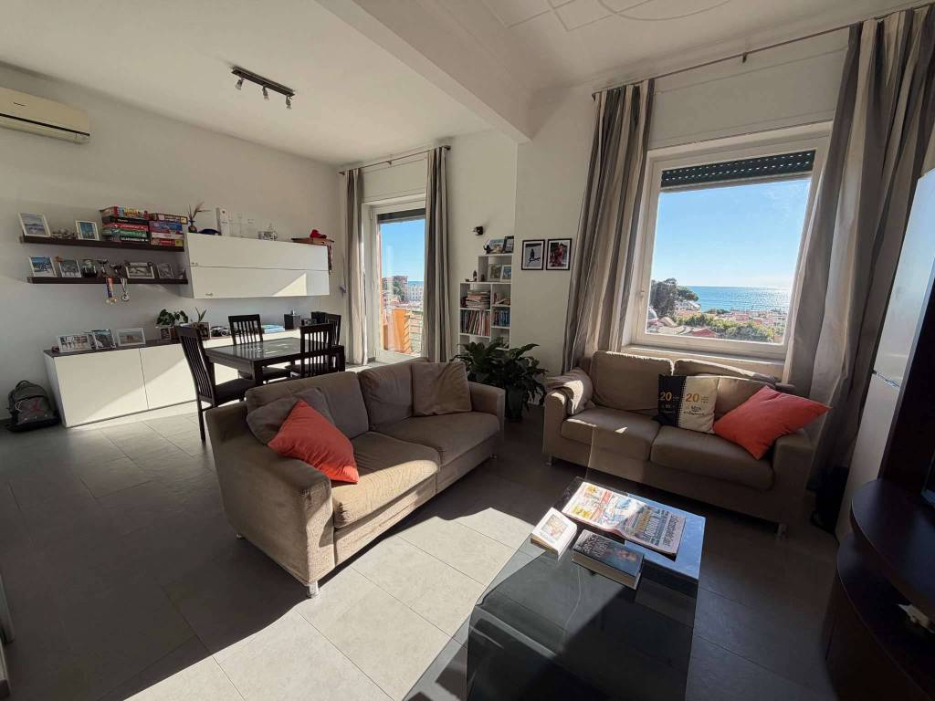 appartamento in affitto a Genova in zona Albaro