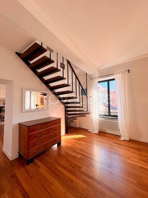 appartamento in affitto a Genova in zona Sottoripa / Maddalena / Molo