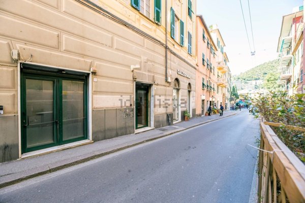 negozio in affitto a Genova in zona Nervi