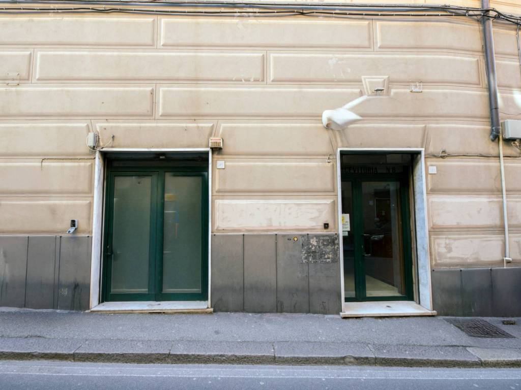 negozio in affitto a Genova in zona Nervi