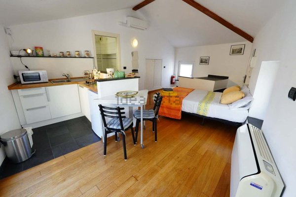 appartamento in affitto a Genova in zona Sottoripa / Maddalena / Molo