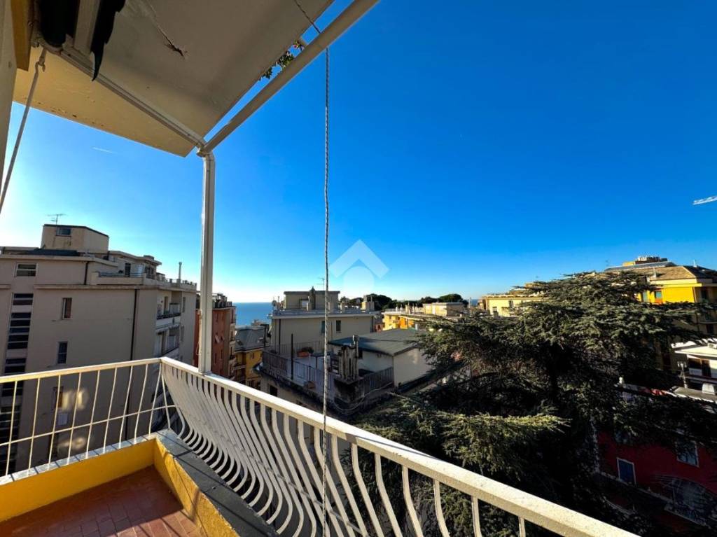 appartamento in affitto a Genova in zona Quarto dei Mille