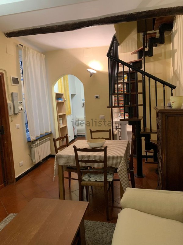 appartamento in affitto a Genova in zona Sottoripa / Maddalena / Molo