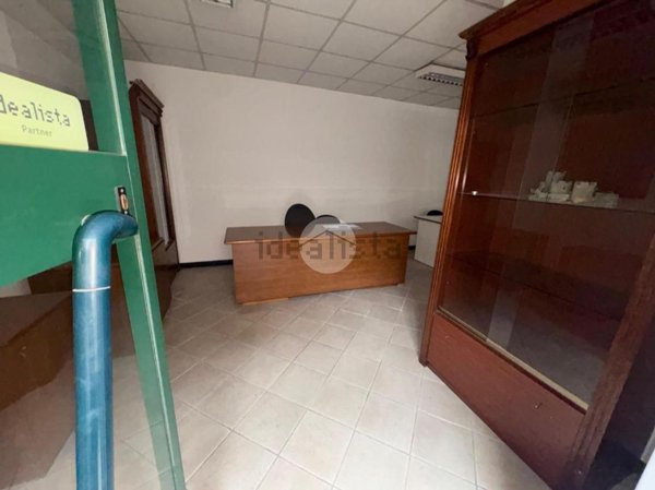 ufficio in affitto a Genova in zona Sestri Ponente