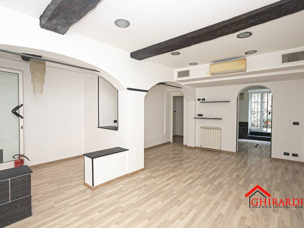 negozio in affitto a Genova in zona Sestri Ponente