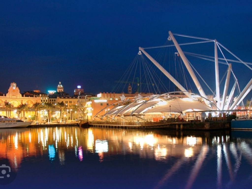 negozio in affitto a Genova in zona Sottoripa / Maddalena / Molo