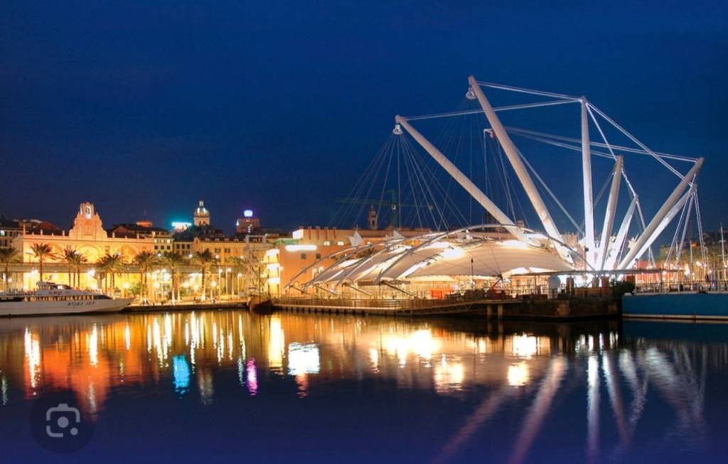 negozio in affitto a Genova in zona Sottoripa / Maddalena / Molo