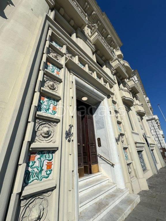 appartamento in affitto a Genova in zona Carignano