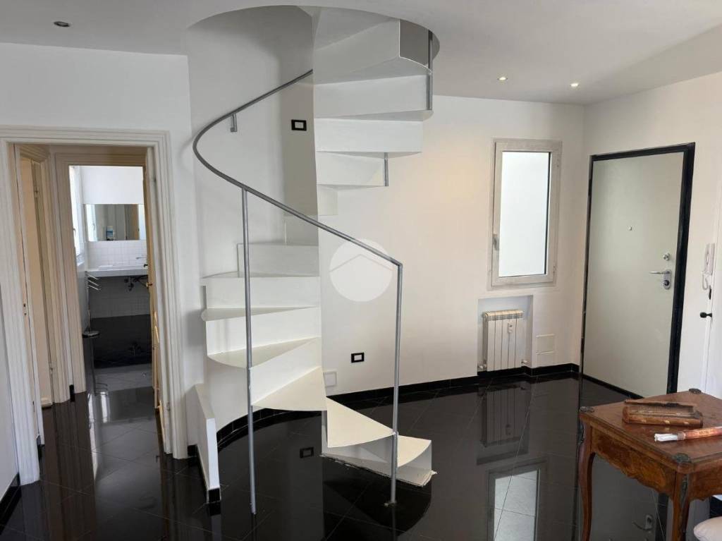 appartamento in affitto a Genova in zona Carignano