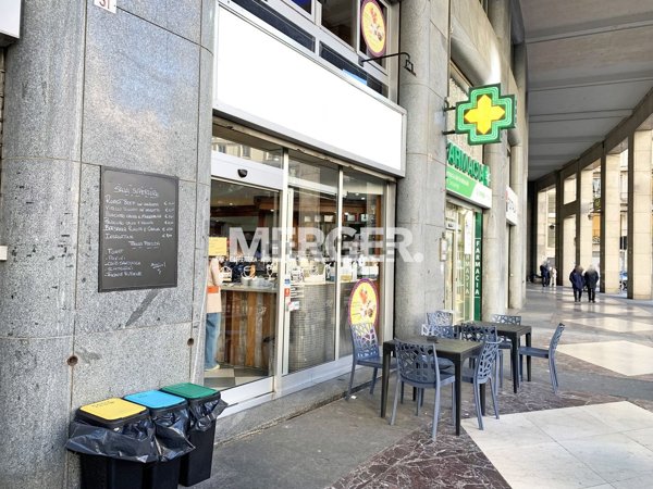 negozio in affitto a Genova in zona San Vincenzo